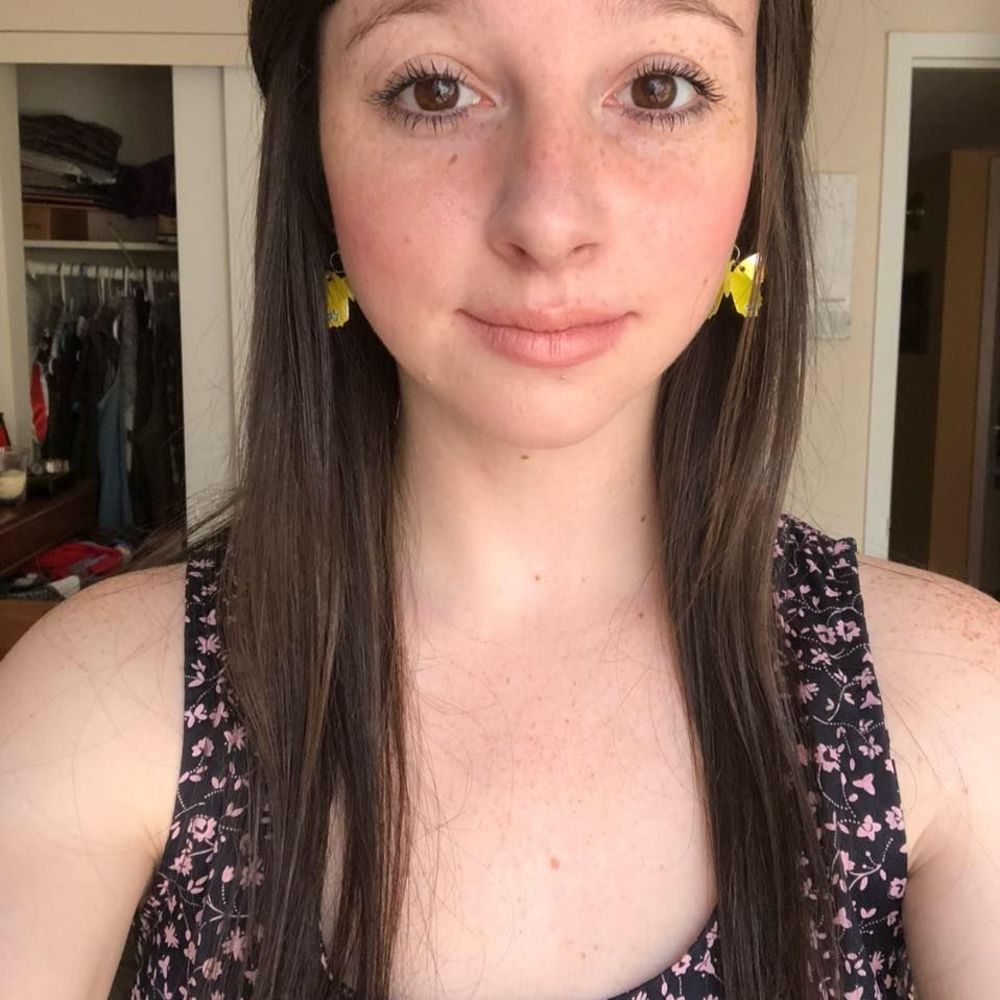 Meet your Posher, Maura